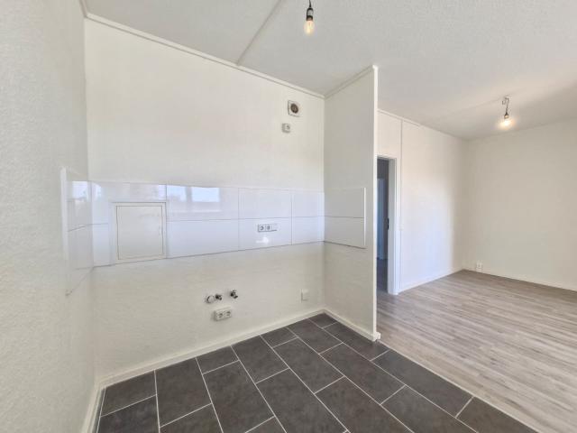 AB SOFORT+ / 4 Zimmer Wohnung mit Ausblick + 750 EUR Gutschein*!