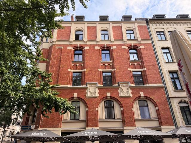 Ab sofort bezugsfrei: Sanierte 3 Zimmer Altbauwohnung im Belgischen Viertel