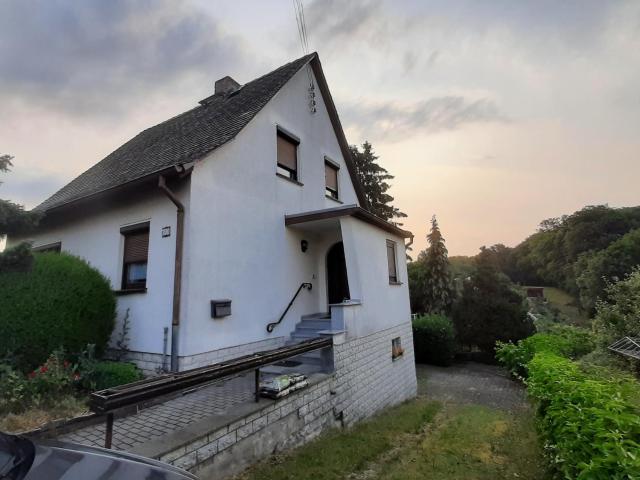 ab sofort: Einfamilienhaus in ruhiger Dorflage nahe Hermsdorf, Preis VB