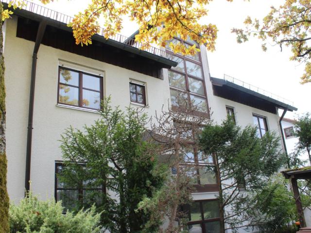 Ab sofort Helle 2 Zimmer Wohnung mit Balkon