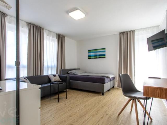 Ab Sofort sonniges und großes 1 Zimmer Apartment in Top Lage im Frankfurter Westend