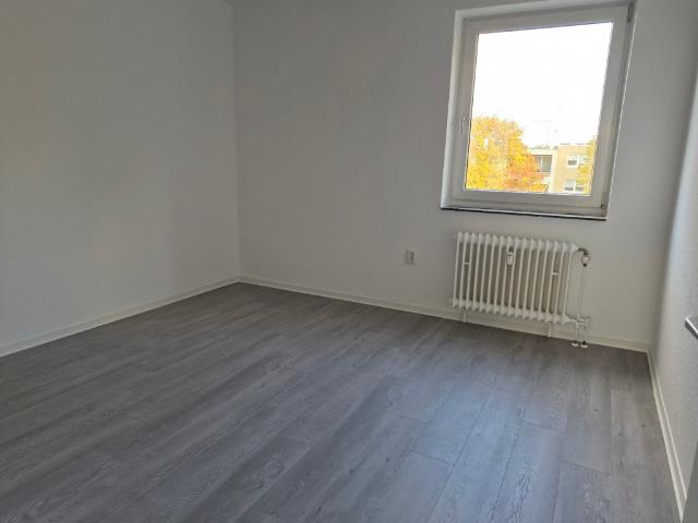 Ab sofort! Renovierte 3 Zi. Whg. in grüner Umgebung zu vermieten!