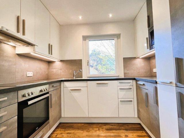 AB SOFORT: Wunderschöne, sanierte 2 Zimmerwohnung mit WEST Balkon in Innsbruck zu mieten!