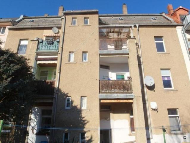 Ab sofort zu haben: Preiswerte 2 Zimmer Wohnung mit kleinem Balkon Gartenseite und Laminatboden