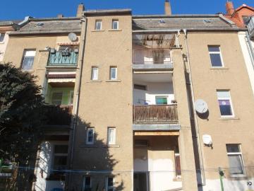 Ab sofort zu haben: Preiswerte 2 Zimmer Wohnung mit kleinem Balkon Gartenseite und Laminatboden