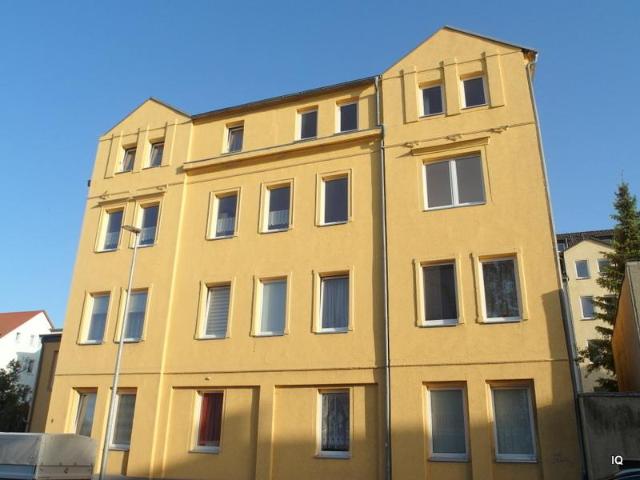 Ab sofort zu haben: Preiswerte 3 Zimmer Wohnung mit Essküche, Laminatboden & Badewanne
