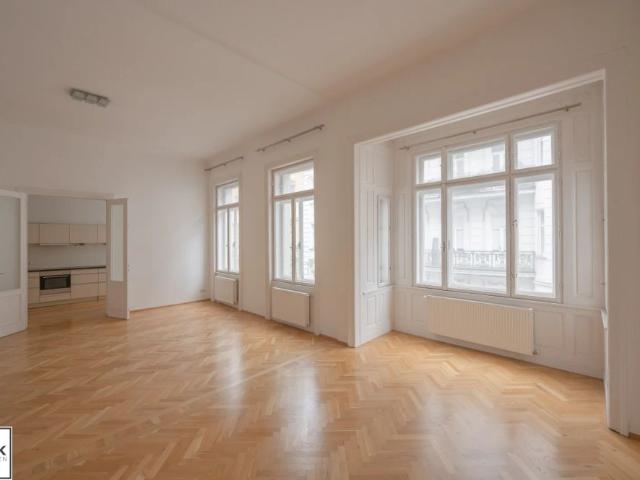 ab sofort zur unbefristeten Miete: ruhige 3 Zimmer Altbauwohnung in toller Lage! Wohllebengasse