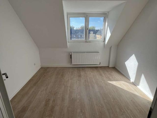 ab sofort*Renovierte 3 Zimmer Wohnung mit Einbauküche