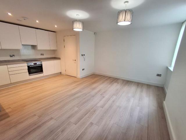 Abney House, Carrs Road, Cheadle SK8, 1 bed flat to rent, £950 pcm | PrimeLocation
