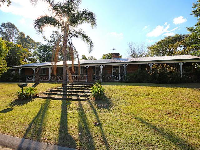 About 44 Illawong Way, KARANA DOWNS QLD 4306