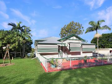 About 563 Mount Crosby Road, Karana Downs QLD 4306