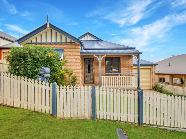 About 6 Zenith Way, Springfield Lakes QLD 4300