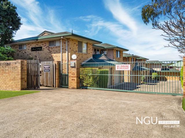 About 2 / 13 Booval Street, Booval QLD 4304