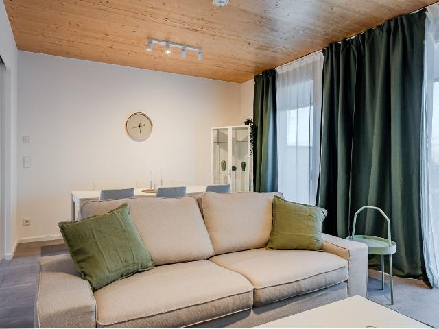 Above the rooftops of Kreuzberg – first occupancy in fully furnished attic apartment