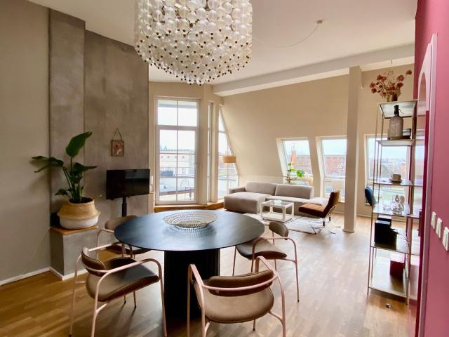 Above the rooftops of Kreuzberg with a large terrace, Berlin Amsterdam Apartments for Rent