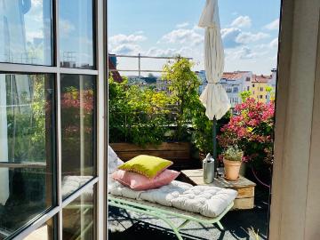 Above the rooftops of Kreuzberg with a large terrace, Berlin Amsterdam Apartments for Rent