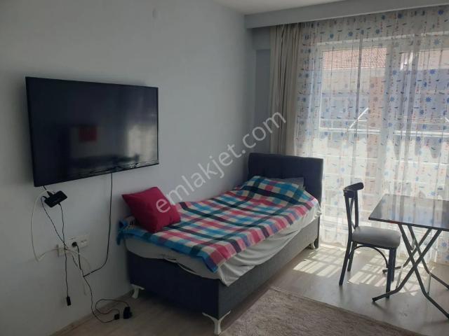 Abonelikler Açık Eşyalı Hemen Oturmaya Uygun 2+0 Üni Yanı Daire