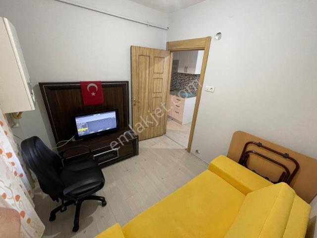 Abonelikleri Açık Eczacılık Fakültesi Yakını Ful Eşyalı 1+1 Kombili Temiz Daire