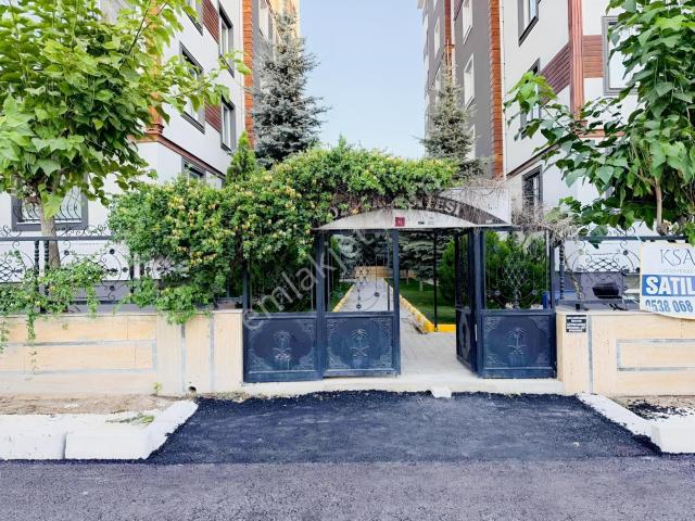 Şabaniyede İki Nisan Caddesine Yakın Satılık 2+1 Daire