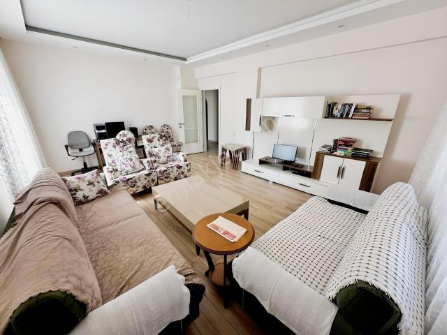 Şabanözü Gümerdiğinde 5+1, 1700 M² Brüt Alanlı, Satılık Villa
