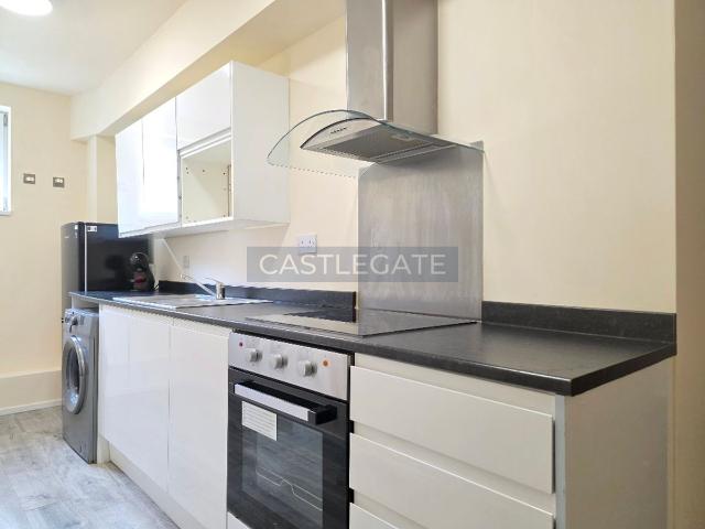 Abb Street, Marsh, Huddersfield HD1, 1 bed flat to rent, £695 pcm | PrimeLocation