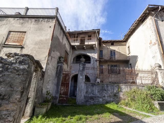 Abbadia Lariana 13 vani 332mq