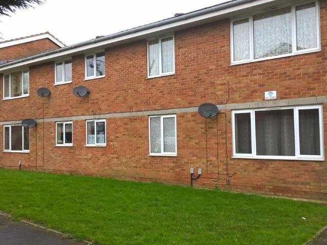 Abbatt Close, Ludgershall, Andover SP11, 2 bed flat to rent, £590 pcm | PrimeLocation