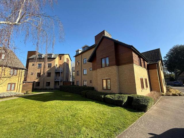 Abberley Wood, Great Shelford. 1 bed apartment to rent £1,300 pcm £300 pw