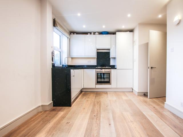 Abberley Mews, London, SW4