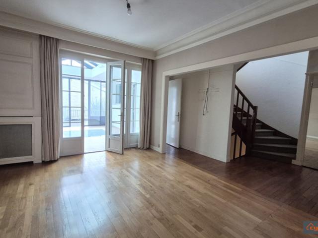 ABBEVILLE COEUR DE VILLE 200M² APPARTEMENT 6 CHAMBRES
