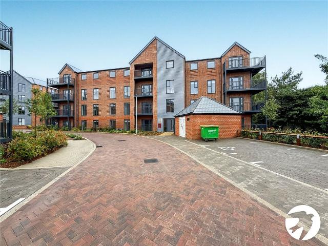 Abbey Wood Road, Kings Hill, West Malling ME19, 2 bed flat to rent, £1,650 pcm | PrimeLocation