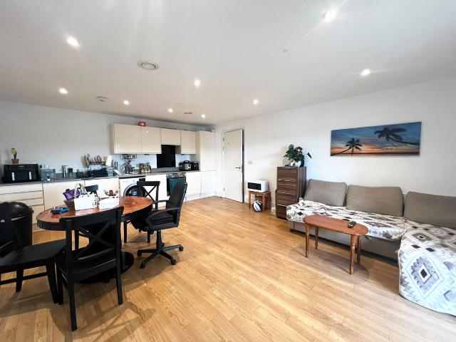 Abbey Wood SE2, 2 bed flat to rent, £2,095 pcm | PrimeLocation