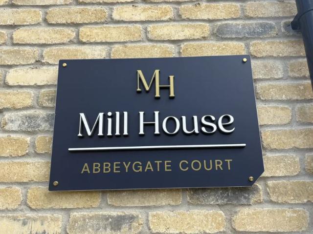 Abbey Gate Court, MARCH