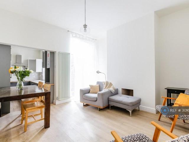 Abbey Hey Lane, Abbey Hey. 3 bed terraced house to rent £1,500 pcm £346 pw