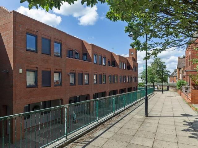Abbey House 2 bed apartment to rent £1,450 pcm £335 pw