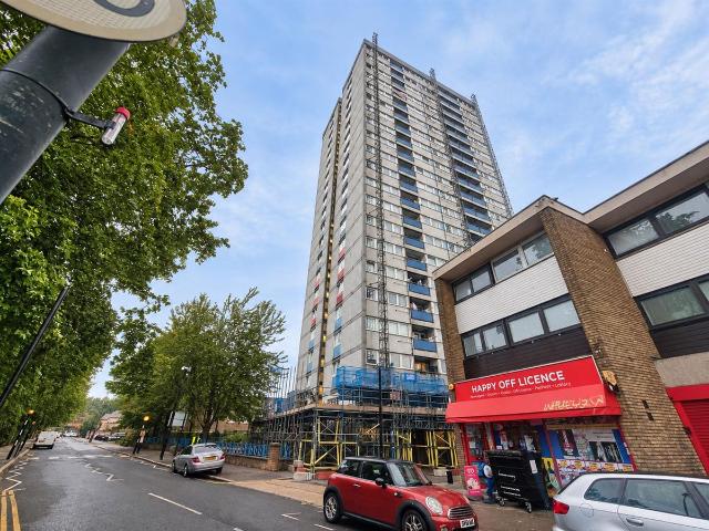 Abbey Lane, Stratford, London E15, 2 bed flat to rent, £1,800 pcm | PrimeLocation