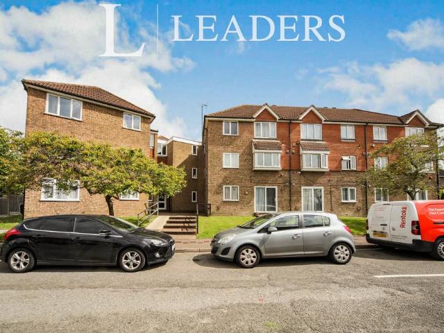Abbey Mews, Dunstable, Bedfordshire, LU6 1 bed flat to rent £925 pcm £213 pw