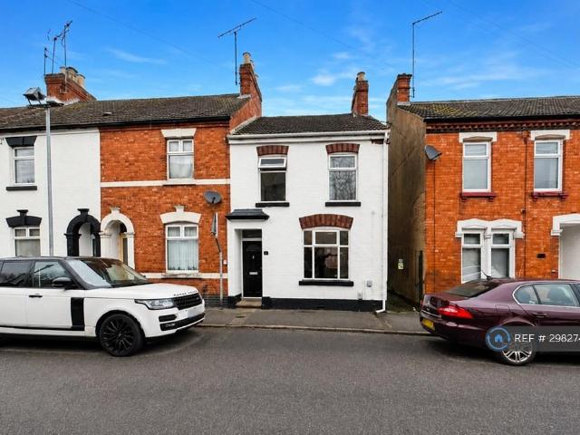 Abbey Road, Northampton, NN4 3 bed terraced house to rent £1,240 pcm £286 pw