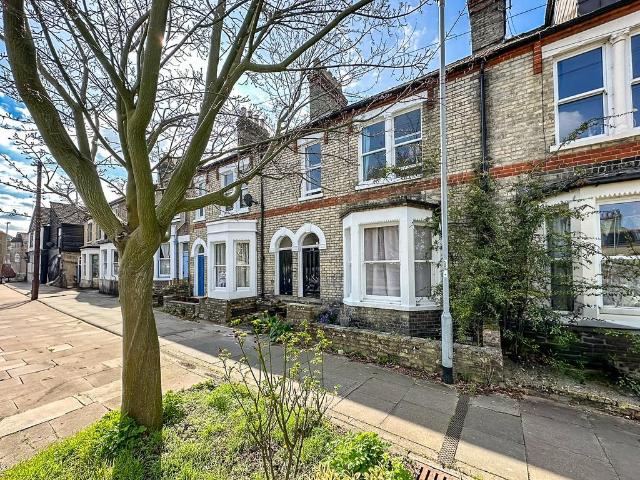 Abbey Road, Cambridge CB5 1 bed in a house share to rent £685 pcm £158 pw