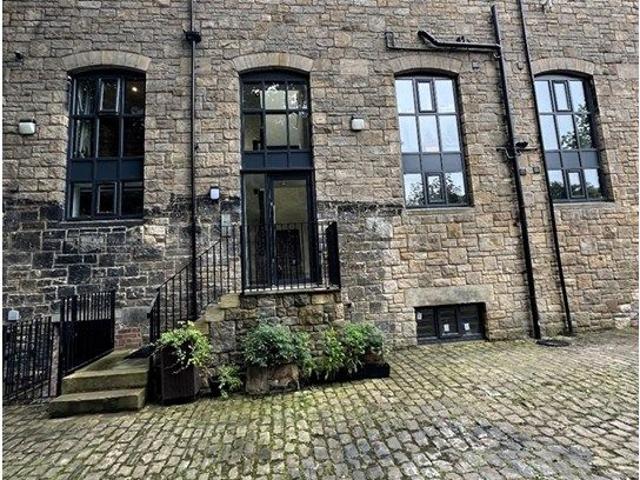 Abbey Road, Leeds LS5, 3 bed flat to rent, £1,300 pcm | PrimeLocation