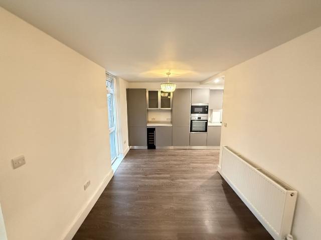 Abbey Road, St Johns Wood, London NW8, 3 bed maisonette to rent, £3,640 pcm | PrimeLocation