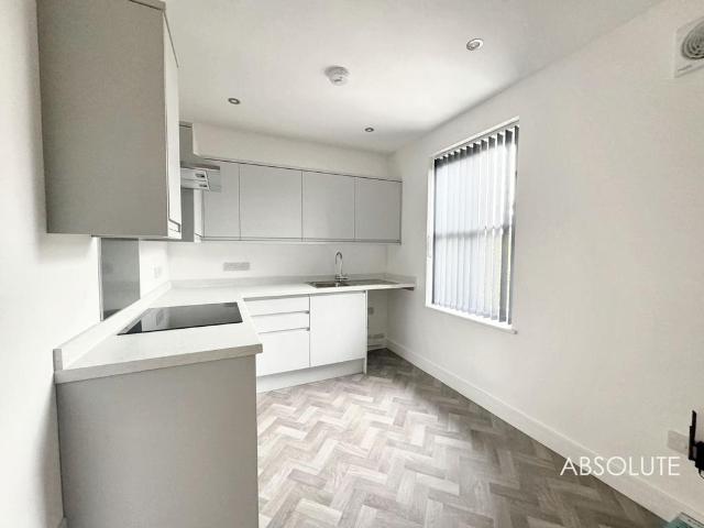 Abbey Road, Torquay, TQ2 1 bed apartment to rent £775 pcm £179 pw