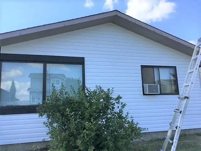 Abbeydale beautiful main floor 3 bedroom, $1395/mo + 60% utilities