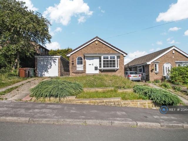 Abbeydale Oval, Leeds, LS5 2 bed bungalow to rent £1,100 pcm £254 pw