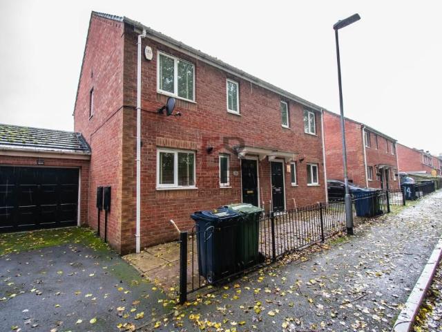 Abbeyfield Close, Gateshead NE8, 3 bed semi detached bungalow to rent, £1,100 pcm | PrimeLocation