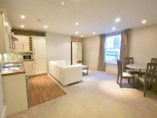 Abbeygate Street, Bury St Edmunds 1 bed flat to rent £1,250 pcm £288 pw