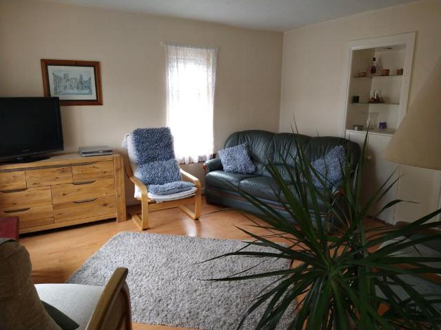 Abbeyhill Crescent, Edinburgh EH8, 2 bed flat to rent, £2,100 pcm | PrimeLocation