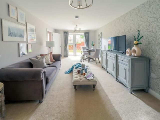 Abbotswood Common Road, Glebe Court, Romsey SO51, 1 bed flat to rent, £2,565 pcm | PrimeLocation