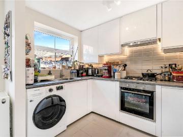 Abbotswood Road, East Dulwich, London SE22, 3 bed end terrace house to rent, £3,100 pcm | PrimeLocation