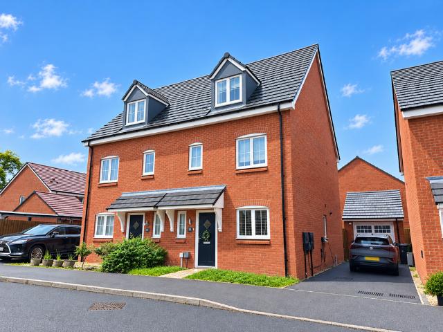 Abbots Drive, LEICESTER, LE2 3 bed house to rent £1,800 pcm £415 pw